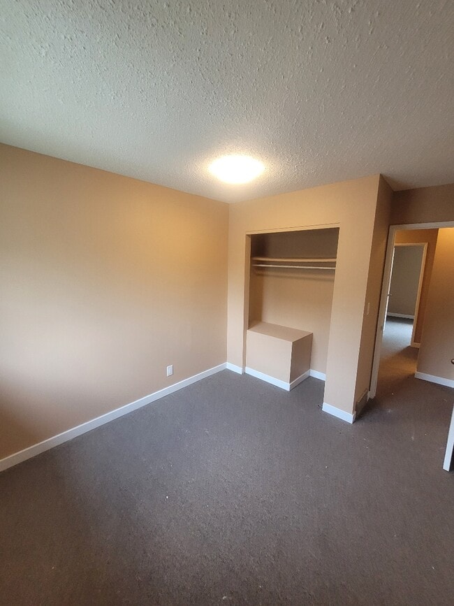 Building Photo - 108 Kinver Ave