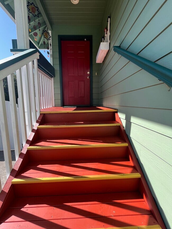 Foto del edificio - Beautiful Hansville Home