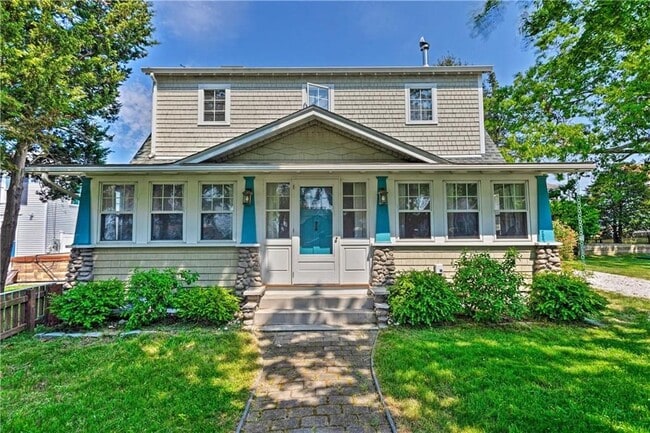 Building Photo - 129 Dighton Ave