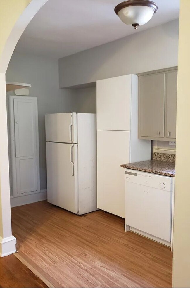 Foto del edificio - 3133 N Calvert St