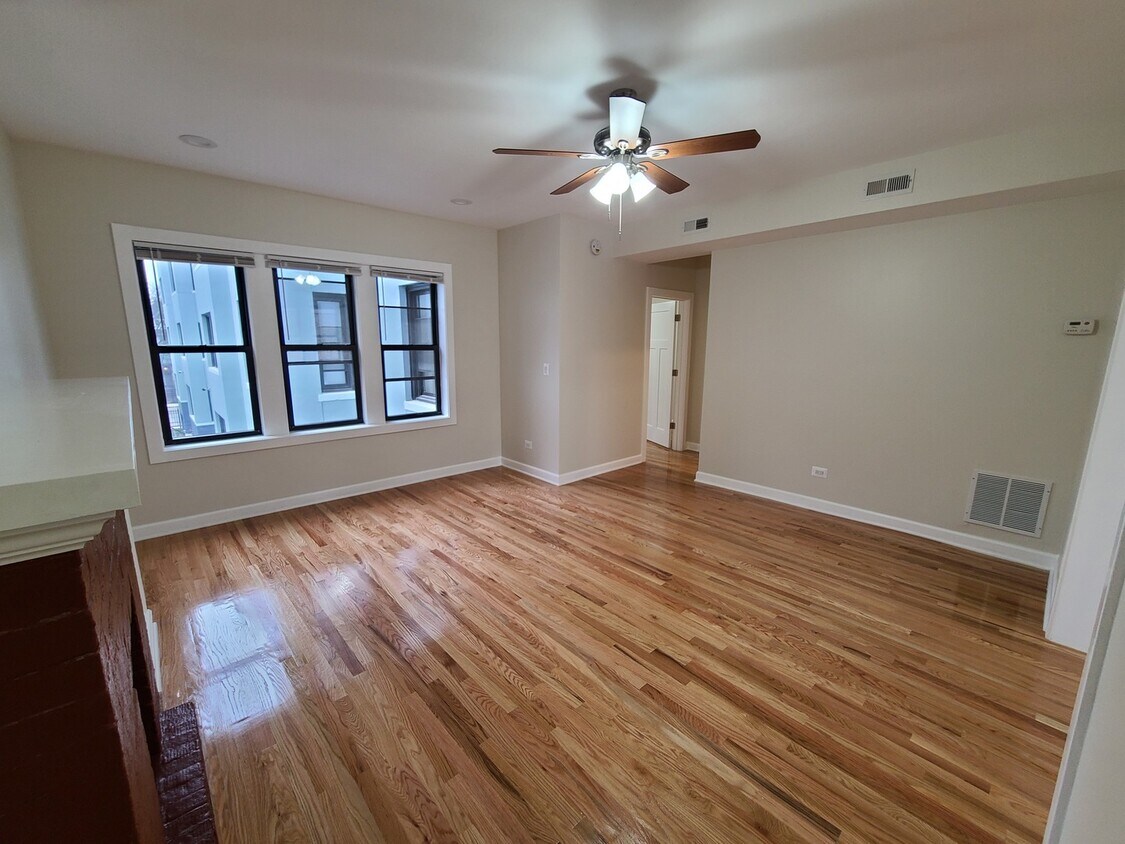 Foto principal - 4210 N Pulaski Rd