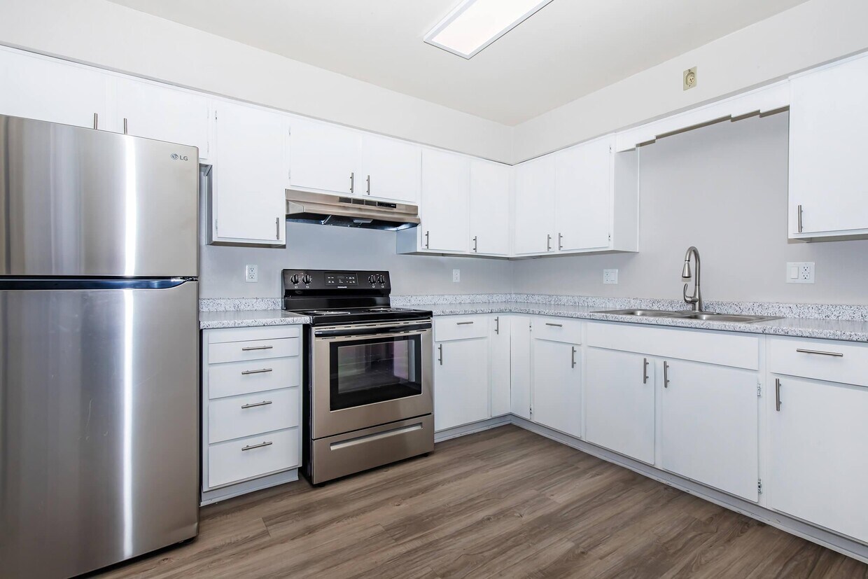 Albany Apartments Apartments in Mesa, AZ