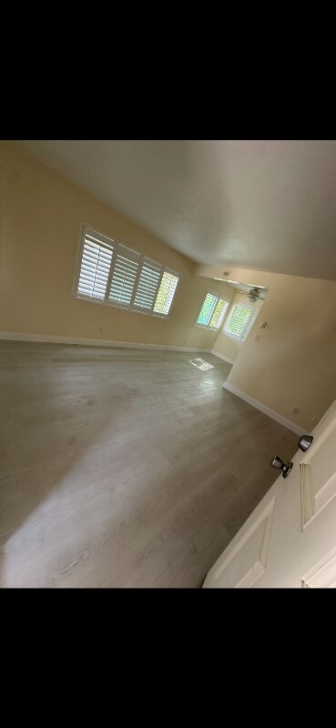 Building Photo - 121 Calle Vista