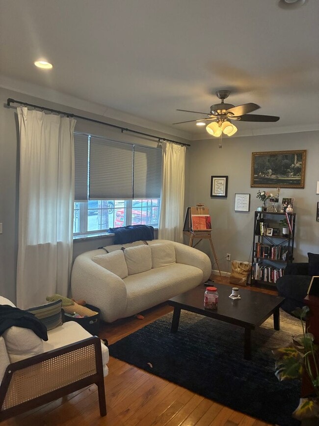 Building Photo - SPACIOUS LAWRENCEVILLE 3 BED 2.5 BATH! PERFECT LOCATION!