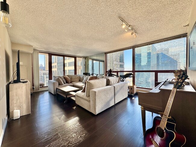 Foto del edificio - 200 N Dearborn St