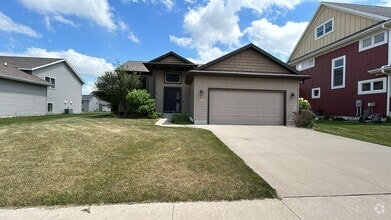 Building Photo - 6736 Clarkia Dr NW