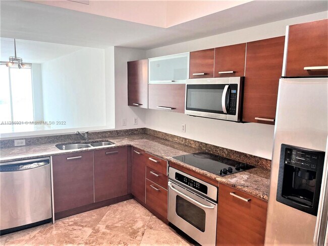 Foto del edificio - 3330 NE 190th St  1912 Aventura Fl 33180