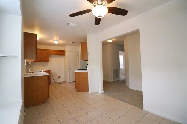 Building Photo - 7434 Parkland Manor Dr