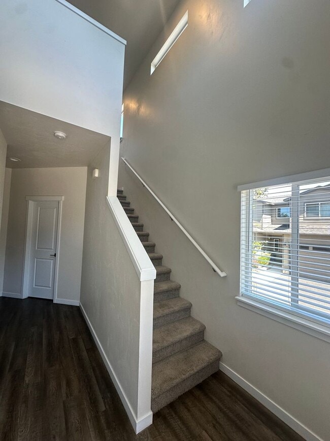 Building Photo - **1/2 OFF first full months rent!**  Like new construction near St. Charles!  W/S/G included!