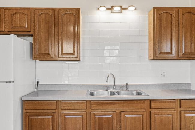 Building Photo - 5312 Genesee St