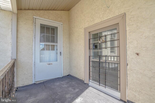 Building Photo - 863 Bristol Pike