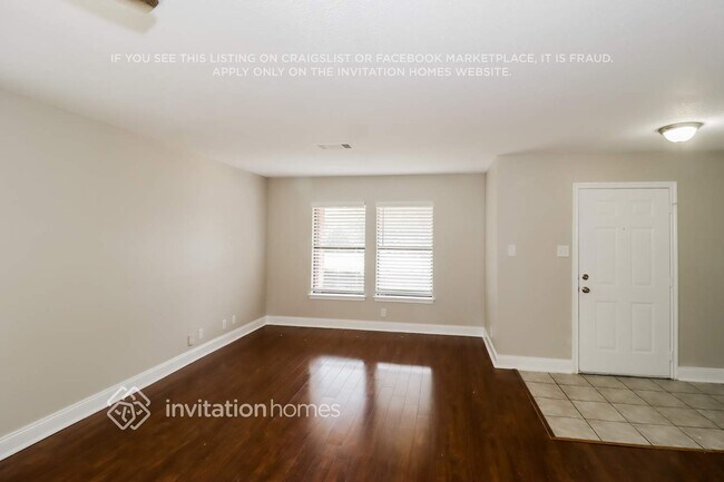 Foto del edificio - 1405 Comfort St