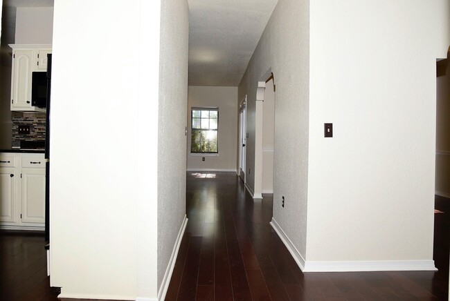 Foto del edificio - 116 Baywind Dr