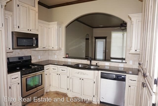 Building Photo - 4 br, 3 bath House - 3016 BROOKSTONE COURT
