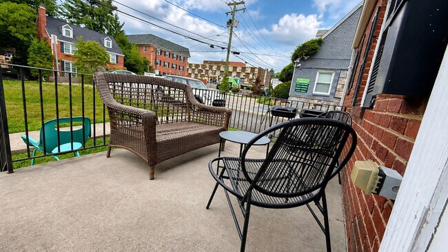 Foto del edificio - 2757 Greenway Blvd