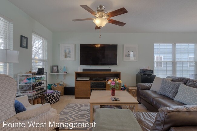 Building Photo - 3 br, 2.5 bath House - 1625 Whipple Drive