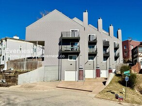 Building Photo - 1327 S Lawton Ave