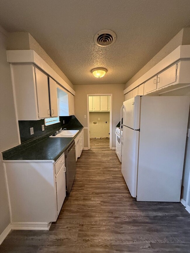 Building Photo - 3 bed, 11/2 bath home in North Norman