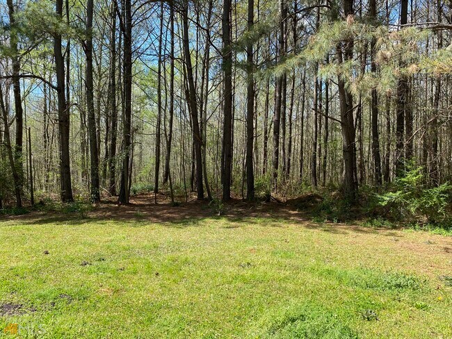 Foto del edificio - 63 W Mandeville Rd