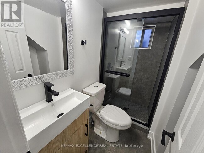 Building Photo - 43 Brisco St