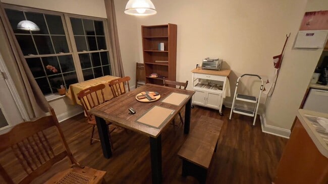 Building Photo - Spacious Furnished 3-Bedroom Condo – All U...