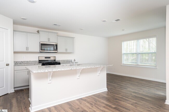 Foto del edificio - 526 Evaleigh St