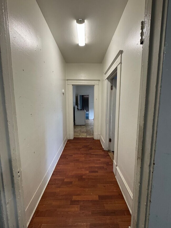 Foto del edificio - 1 Bedroom unit in Highland Duplex