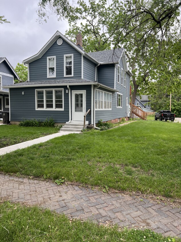 Primary Photo - 1215 23rd St