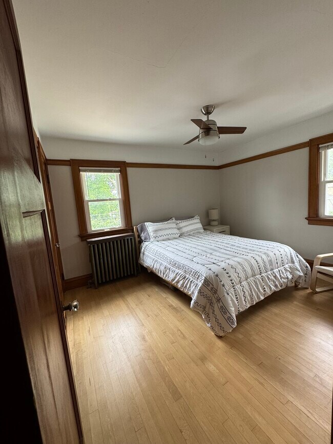 Guest Bedroom - 2121 N 84th St