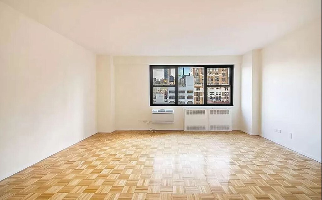 350 W 51st St Unit 11F, New York, NY 10019 Room for Rent in New York, NY 350 W 51st St Unit 11F, New York, NY 10019 Room for Rent in New York, NY