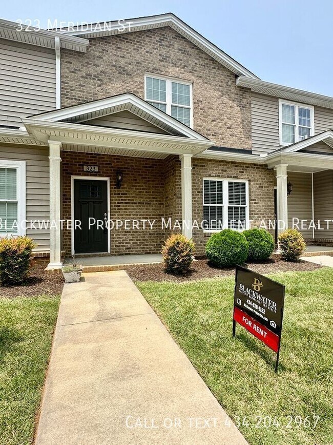 Photo - 323 Meridian St House