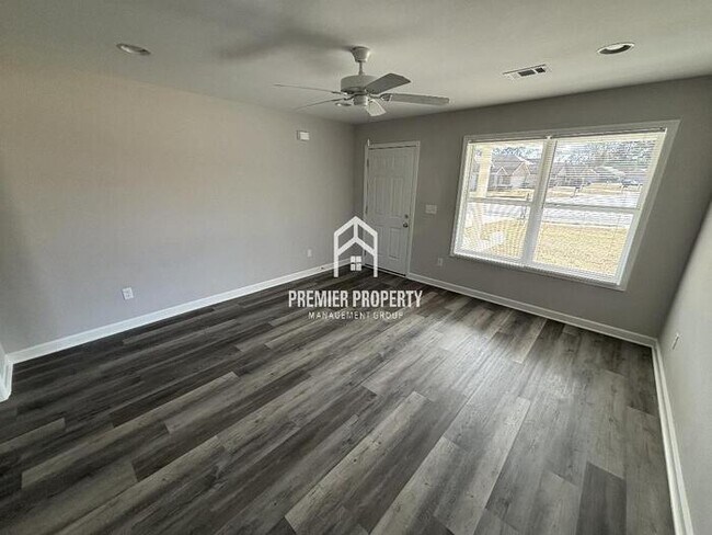 Foto del edificio - 108 Bradford Cir