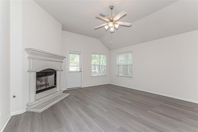 Foto del edificio - 3729 Breckenridge Dr