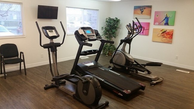 Interior Photo - Cougar Court Apartments