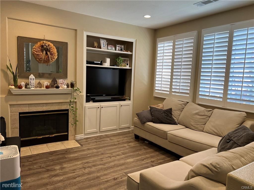 Foto principal - 3 br, 2.5 bath Condo - 19 Ballard # 92