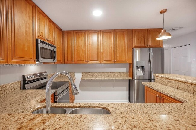 Building Photo - 617 Woodgate Ln