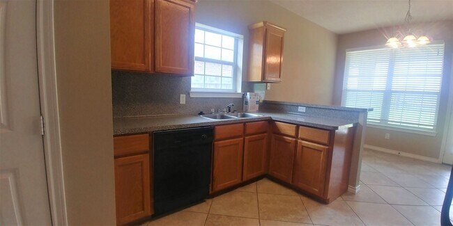 Foto del edificio - College Station - 3 bedroom - 2 bath - 2 c...