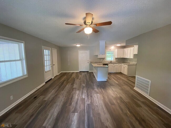 Foto del edificio - 316 N Pleasant Hill Rd