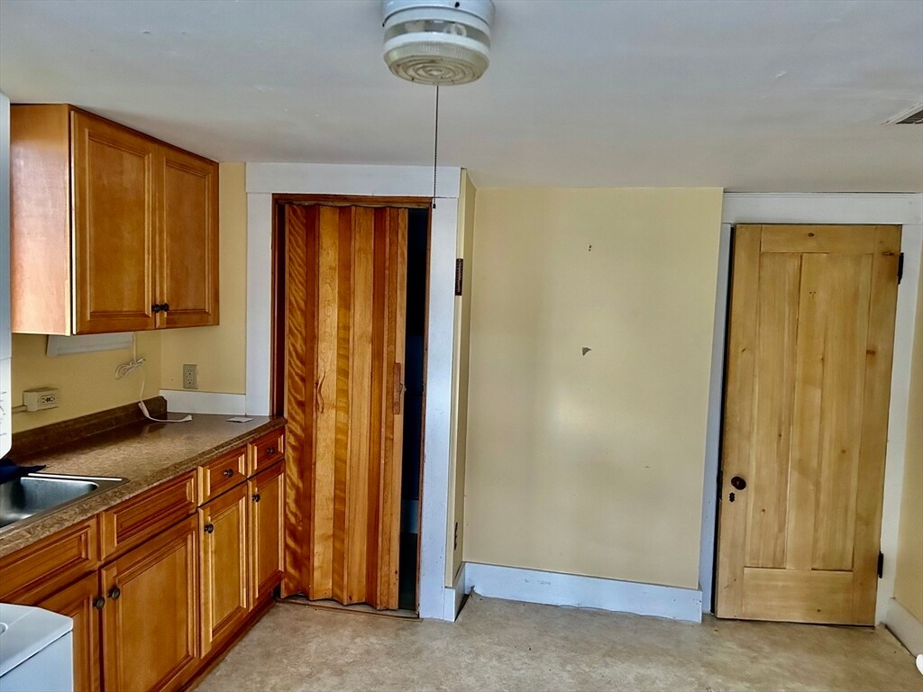 Foto principal - 367 Whalom Rd
