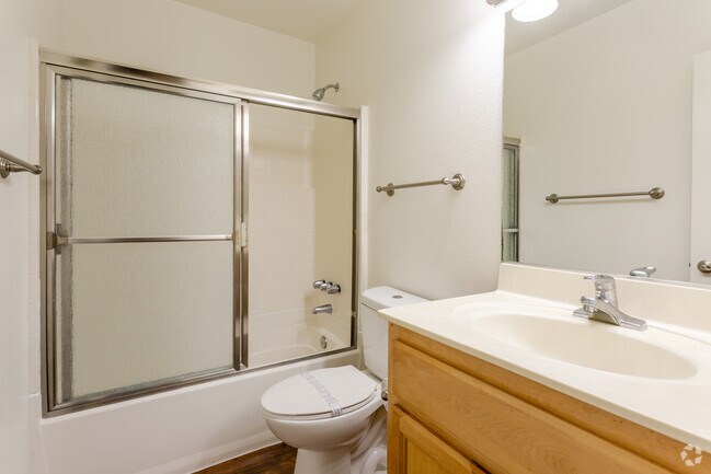 3HAB, 2BA - 1,200 ft² - Summer Crest Apartments