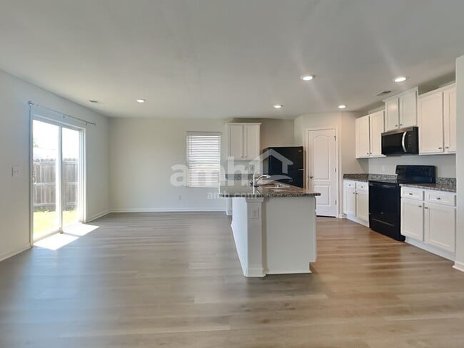 Building Photo - 3026 Wingadee Dr