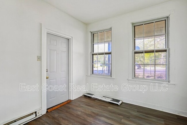 Foto del edificio - 242 E Liberty St