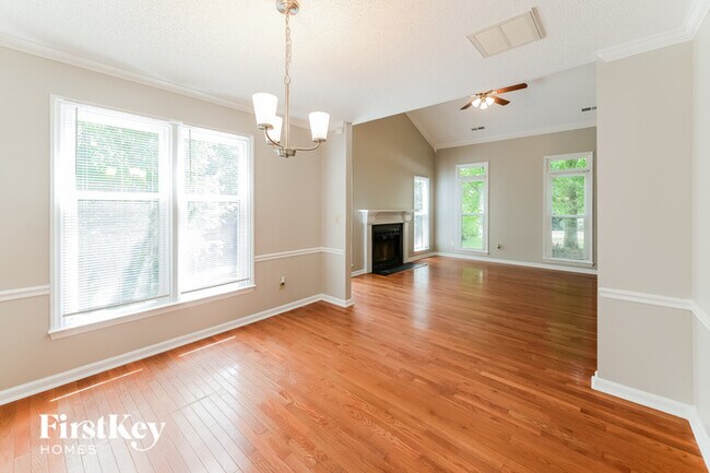 Building Photo - 9063 Chancerwood Dr