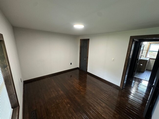 Building Photo - 1308 S Shelton St
