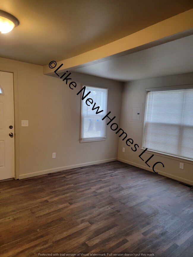 Foto del edificio - 5448 Silverton Dr