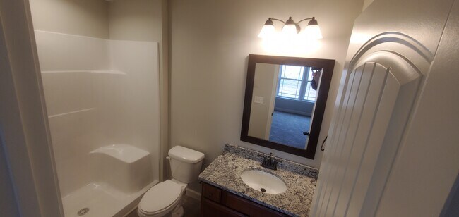 Building Photo - 684 Spartan Commodor Ln