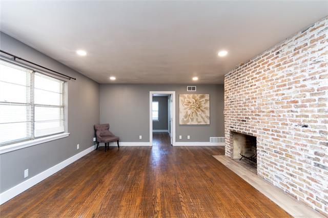 Foto del edificio - 3217 Cedarcroft Ln