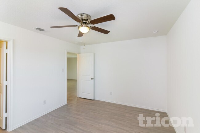 Foto del edificio - 10250 Devon Wheel St