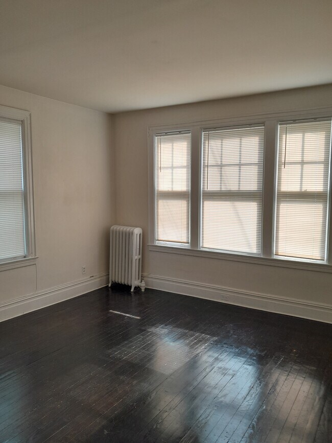 Foto del edificio - 347 N Fulton Ave