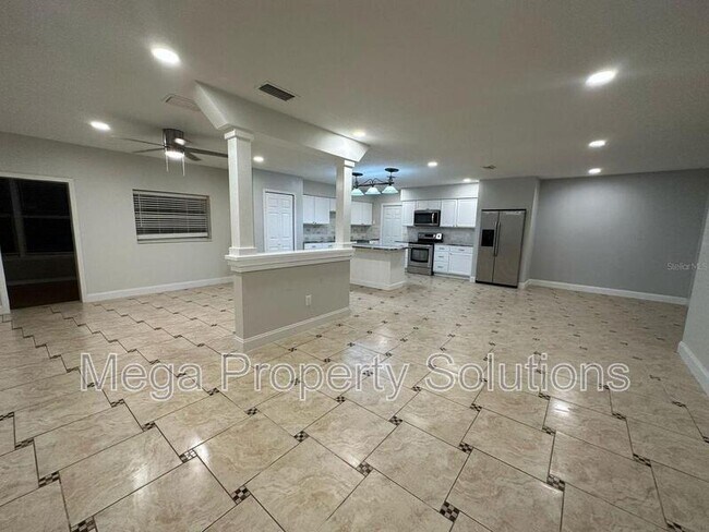 Building Photo - 104 W Brentridge Dr